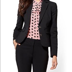 *NEW* Black Linen 2 Piece Women’s Suit